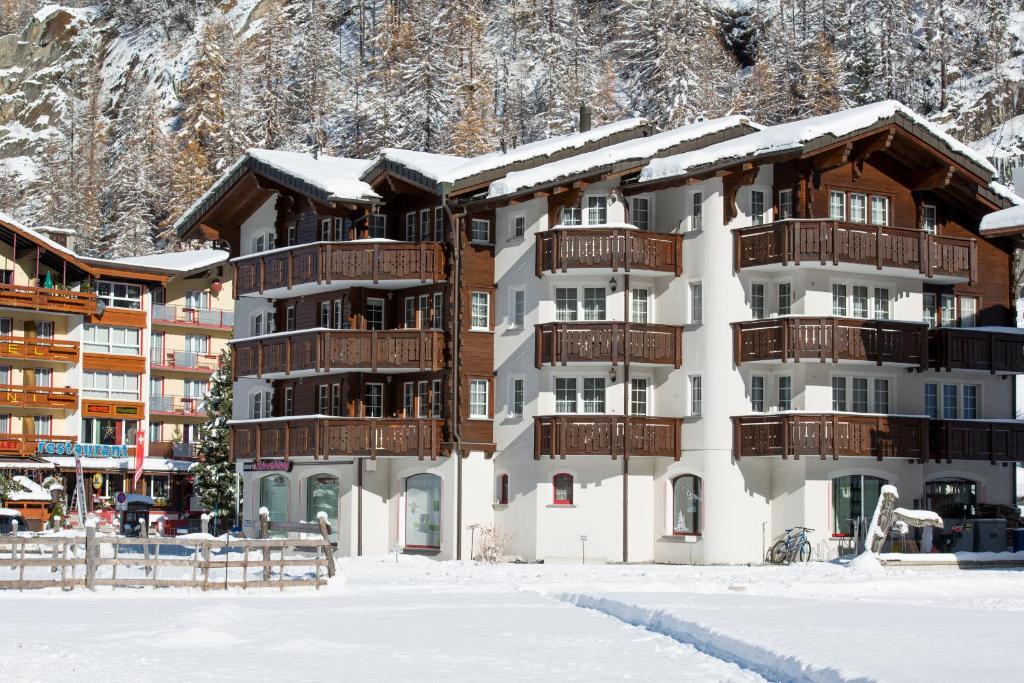 Haus Evita Saas-Grund Exterior photo